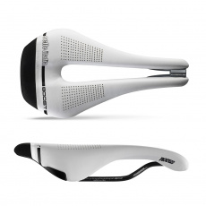 Cyklistické Sedlo Selle Italia NOVUS BOOST TM Superflow S - S3 White 135x255mm Cyklistické Sedlo Selle Italia NOVUS BOOST TM Superflow S - S3 White 135x255mm