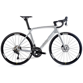 28" kolo APACHE Gila RS3 (56 cm) stříbrná 28" kolo APACHE Gila RS3 (56 cm) stříbrná