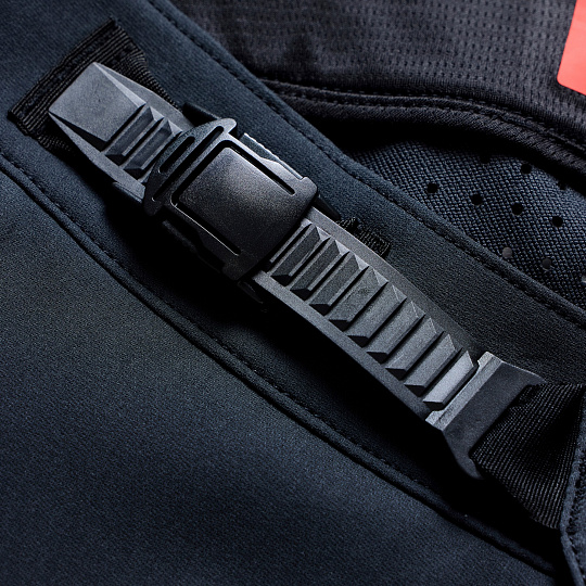 TLD PÁNSKÉ KRAŤASY STAGE MONO BLACK (29402700) TLD PÁNSKÉ KRAŤASY STAGE MONO BLACK (29402700)