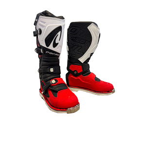 Moto boty FORMA PILOT FX černo/bílo/červené Moto boty FORMA PILOT FX černo/bílo/červené
