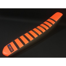 potah sedla SX/SXF 19/22, EXC/EXCF 20/23 oranž _Zebra10 potah sedla SX/SXF 19/22, EXC/EXCF 20/23 oranž _Zebra10